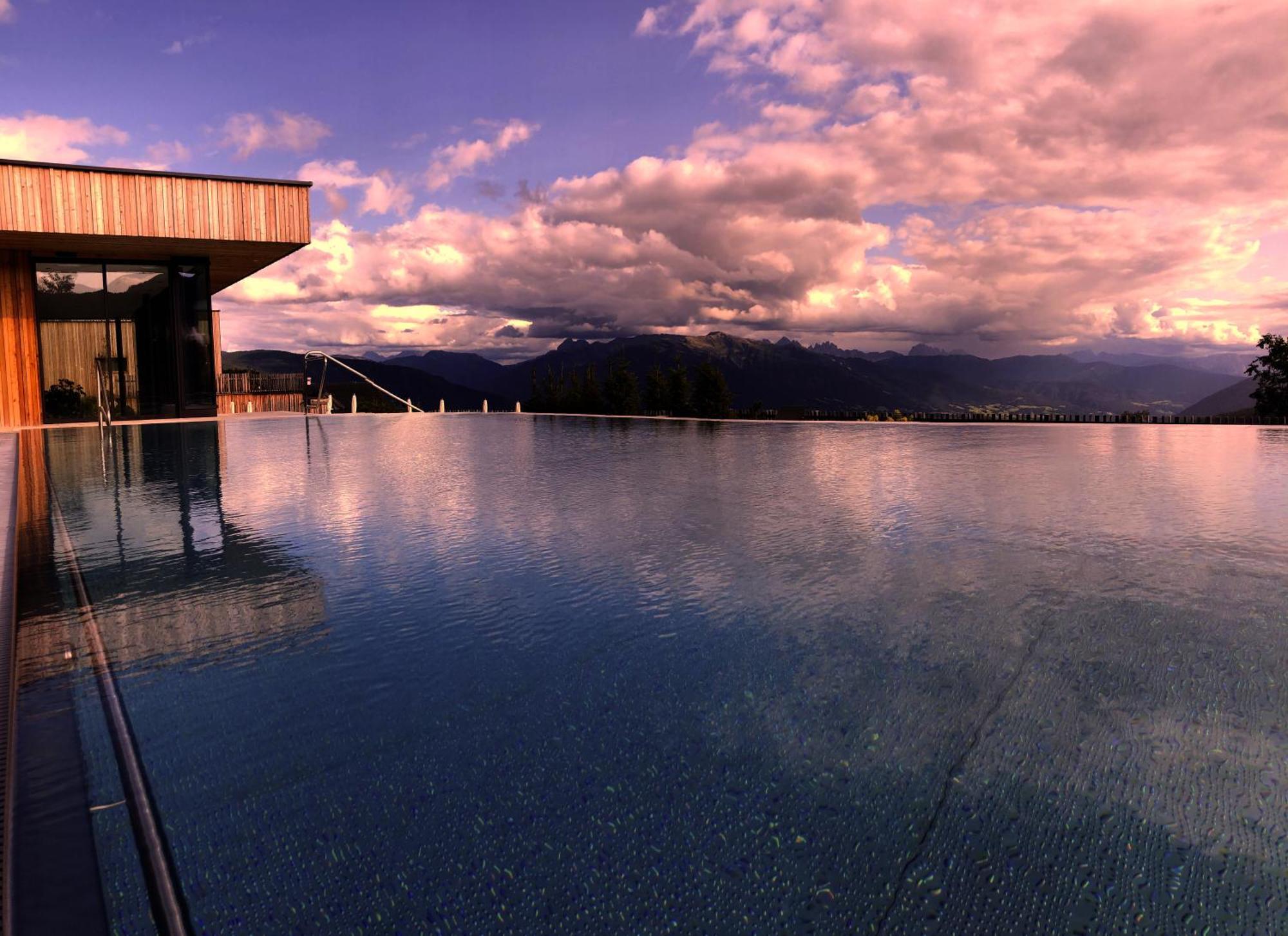 Tratterhof Mountain Sky Hotel Maranza Buitenkant foto